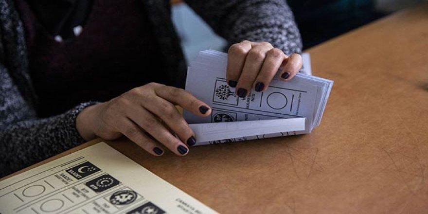 Yüzde 72'lik bir rekor oranla seçilen AK Parti'li Belediye Başkanı istifa etti