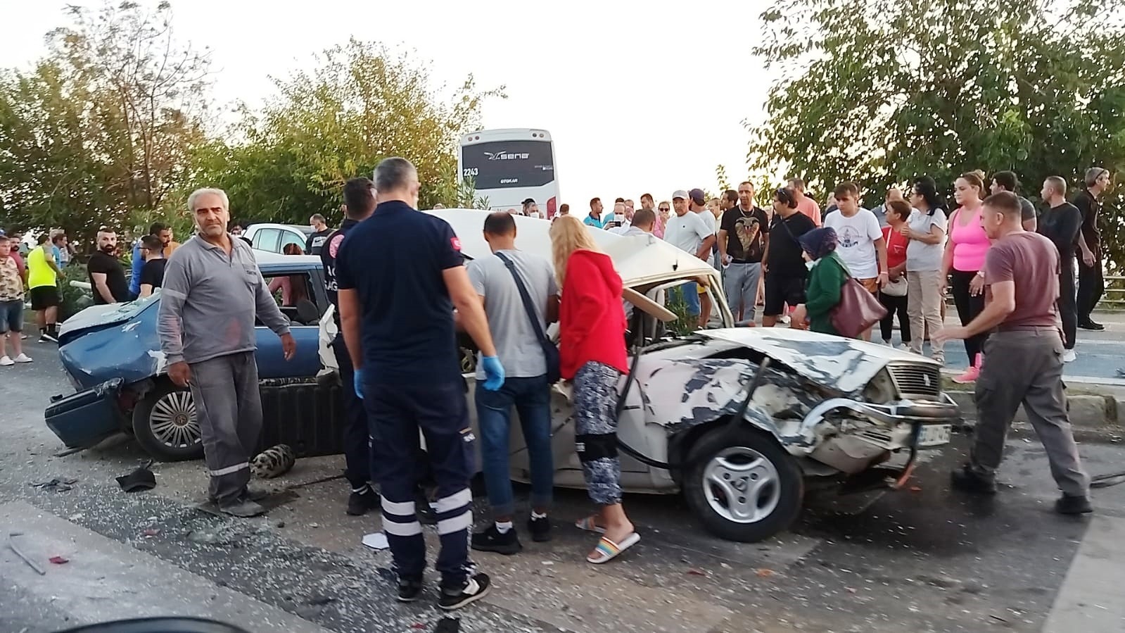 Antalya’da 7 Aracın Karıştığı Kazada Ortalık Savaş Alanına Döndü: 1 Ölü, 8 Yaralı