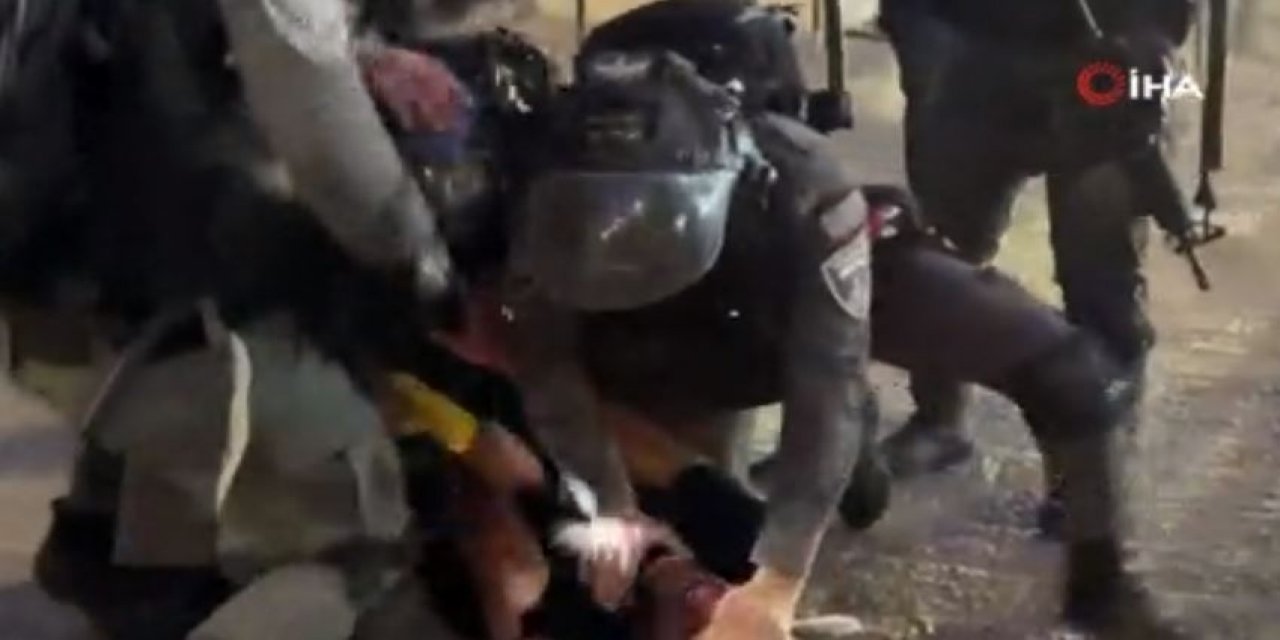 İsrail güçleri Mevlit Kandili’ni kutlayan Filistinlilere saldırdı: 49 yaralı