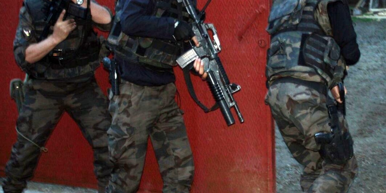 Emniyetten 22 ilde FETÖ operasyonu