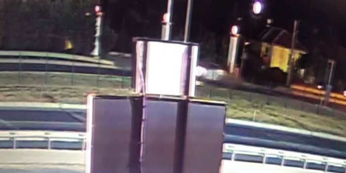 Otomobilin yayaya çarpıp havaya savurduğu anlar kamerada: 1 ölü