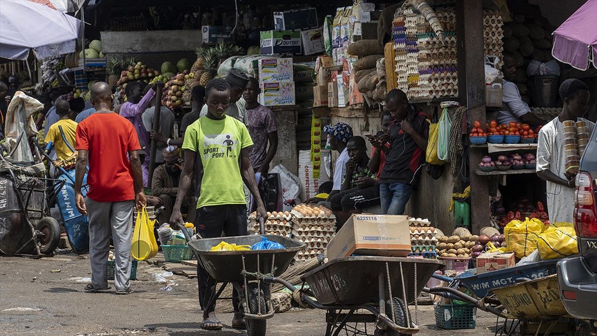 'Afrika'nın Devi' Olarak Bilinen Kıtanın En Kalabalık Ülkesi: Nijerya