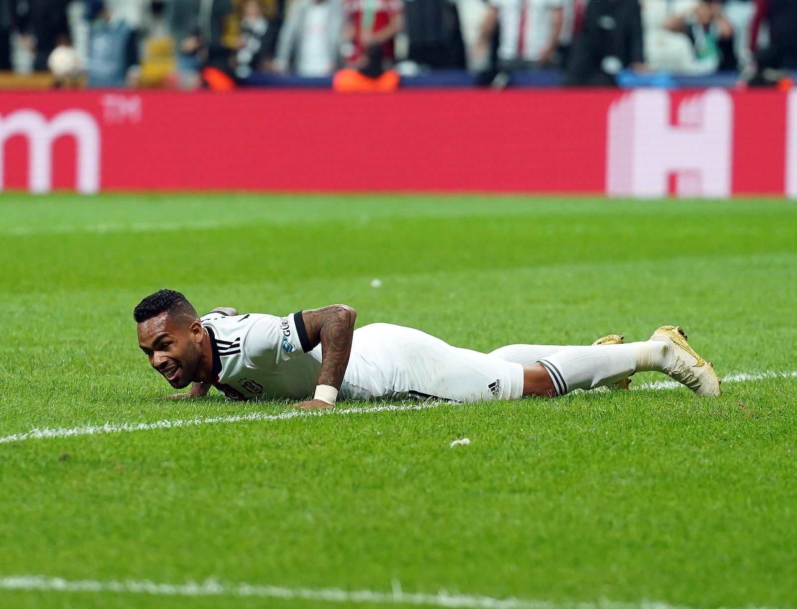 UEFA Şampiyonlar Ligi: Beşiktaş: 1 - Sporting CP: 3 (İlk yarı)