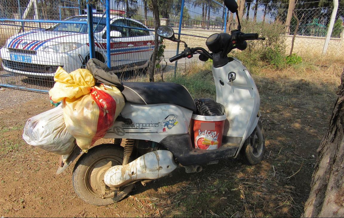 Elektrikli bisikletten düşerek hayatını kaybetti