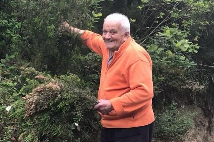 Aşısız baba-oğul 4 gün arayla korona virüsten hayatını kaybetti