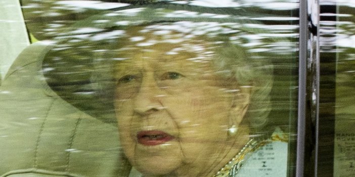 İngiltere Kraliçesi II. Elizabeth ’yılın yaşlısı’ ödülünü reddetti