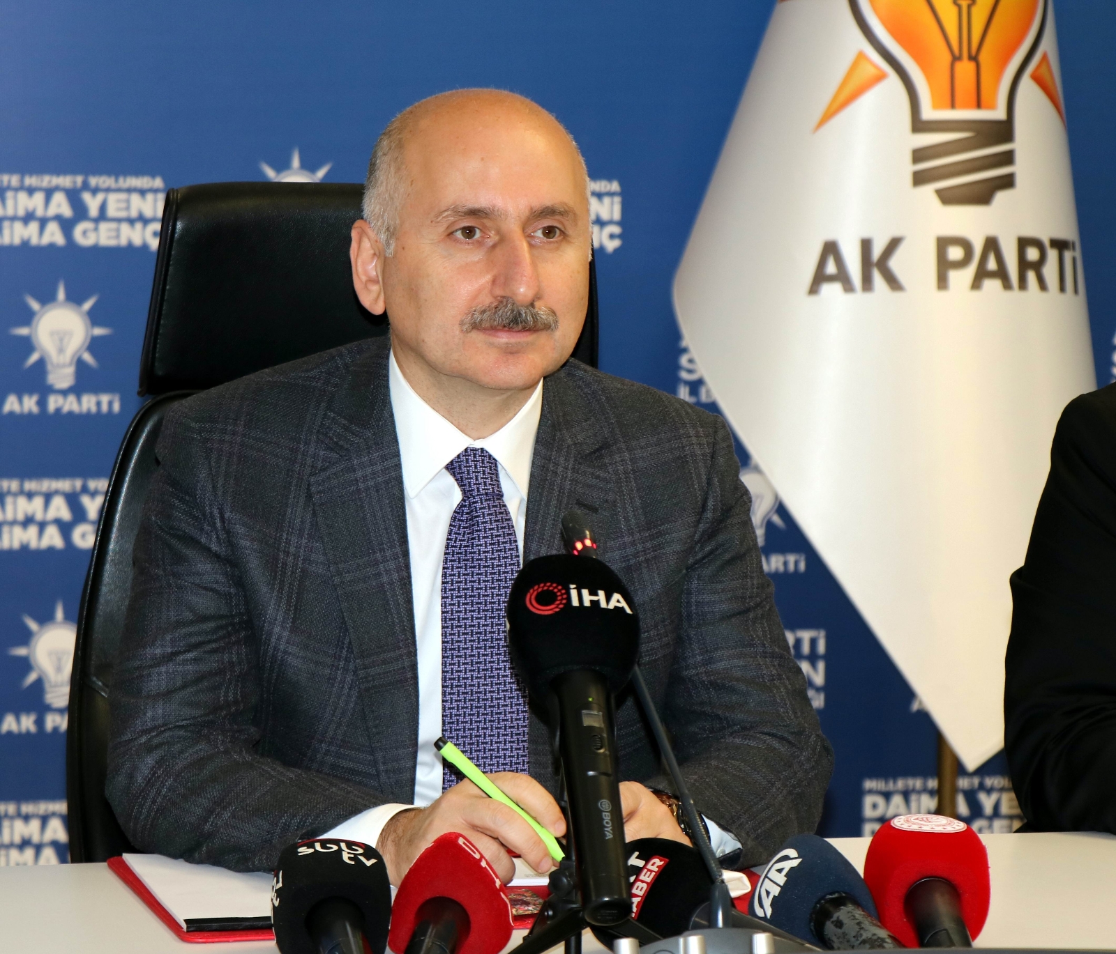 Bakan Karaismailoğlu: “Dünya Tersine Döndü"