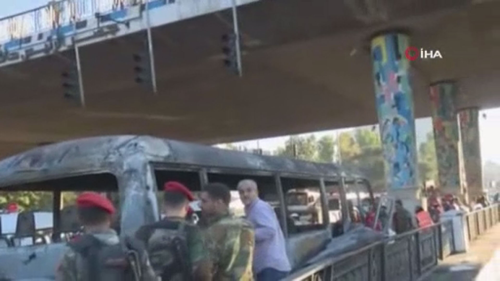 Şam’da Askeri Personeli Taşıyan Otobüsün Geçişi Sırasında Patlama: 13 Ölü