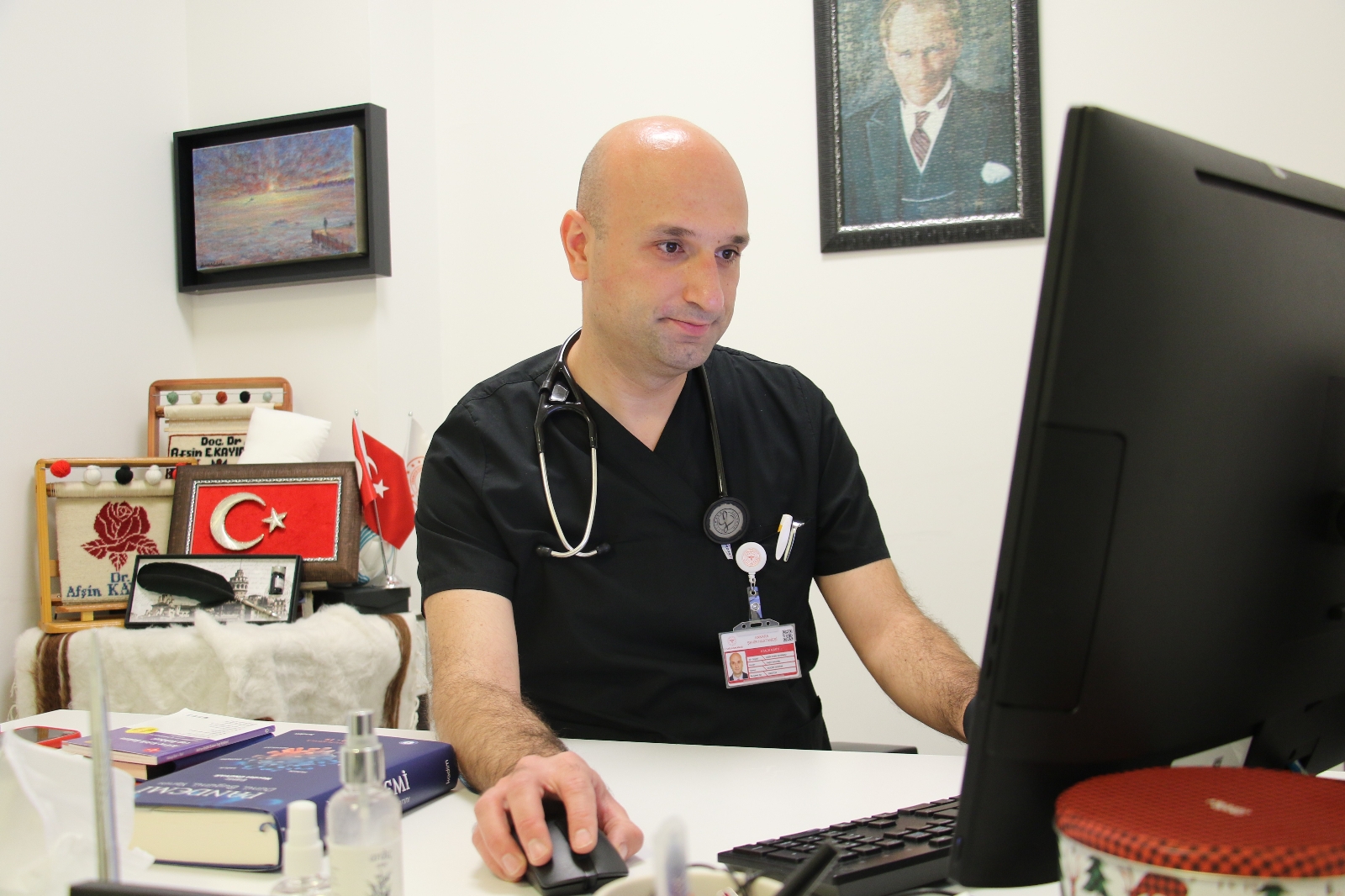 "Şu Anda Aktif Vakalarımızın Yüzde 40’ını 23 Yaş Altındaki Gençlerimiz Oluşturuyor"