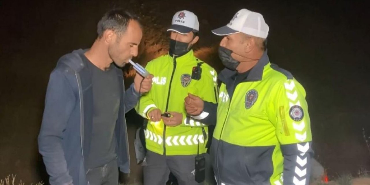 Aksaray'da alkollü sürücü kendi alkol testini yaptı: Alkollüyüm o zaman