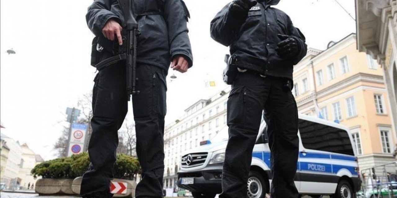 Almanya'da Türk'ün yaşadığı daireye molotof atıldı