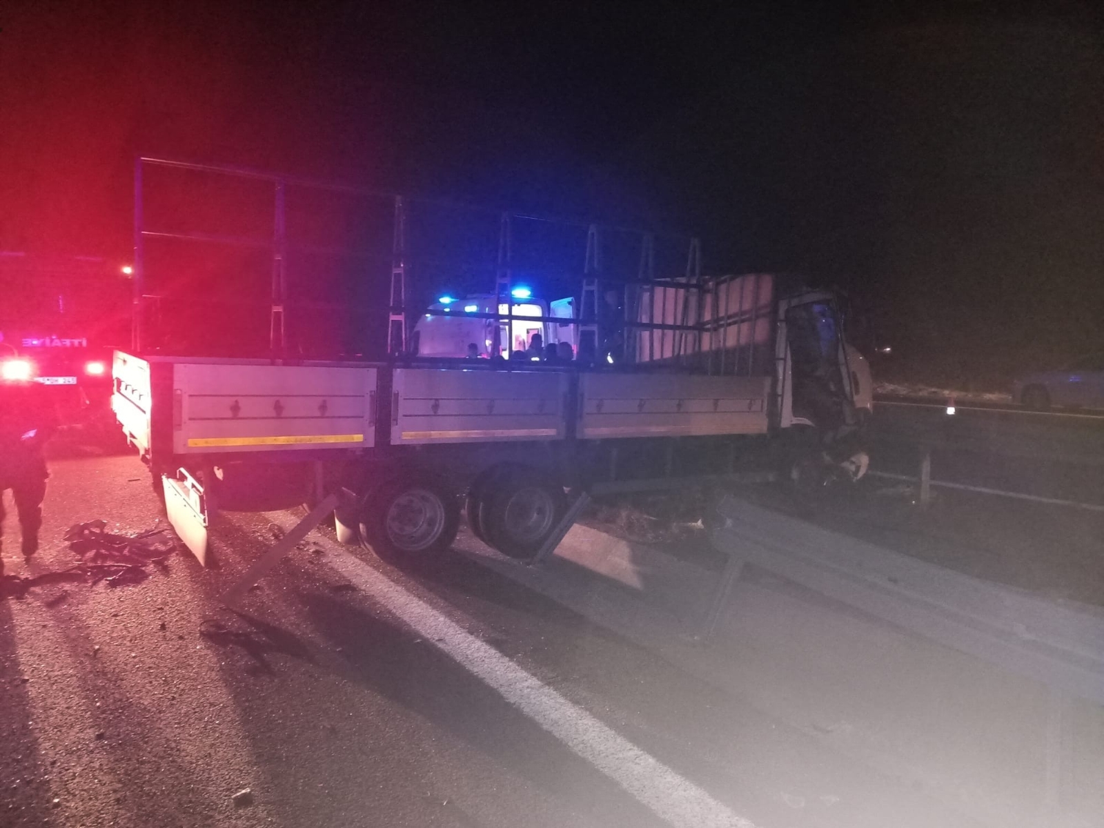 İzmir-istanbul Karayolunda Zincirleme Kaza: 5 Yaralı