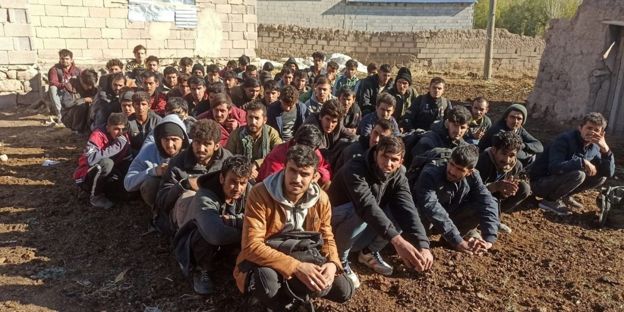 Van’da 188 düzensiz göçmen yakalandı