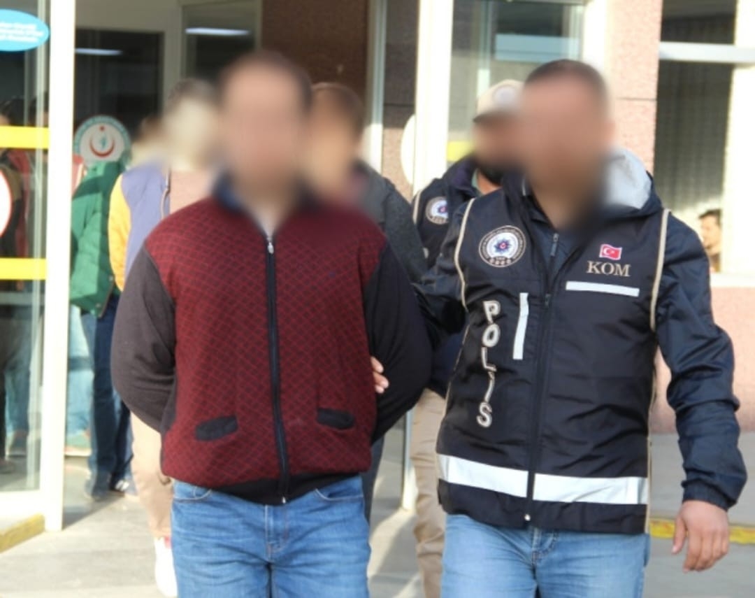 FETÖ’nün rehberlik yapılanmasına operasyon: 17 gözaltı