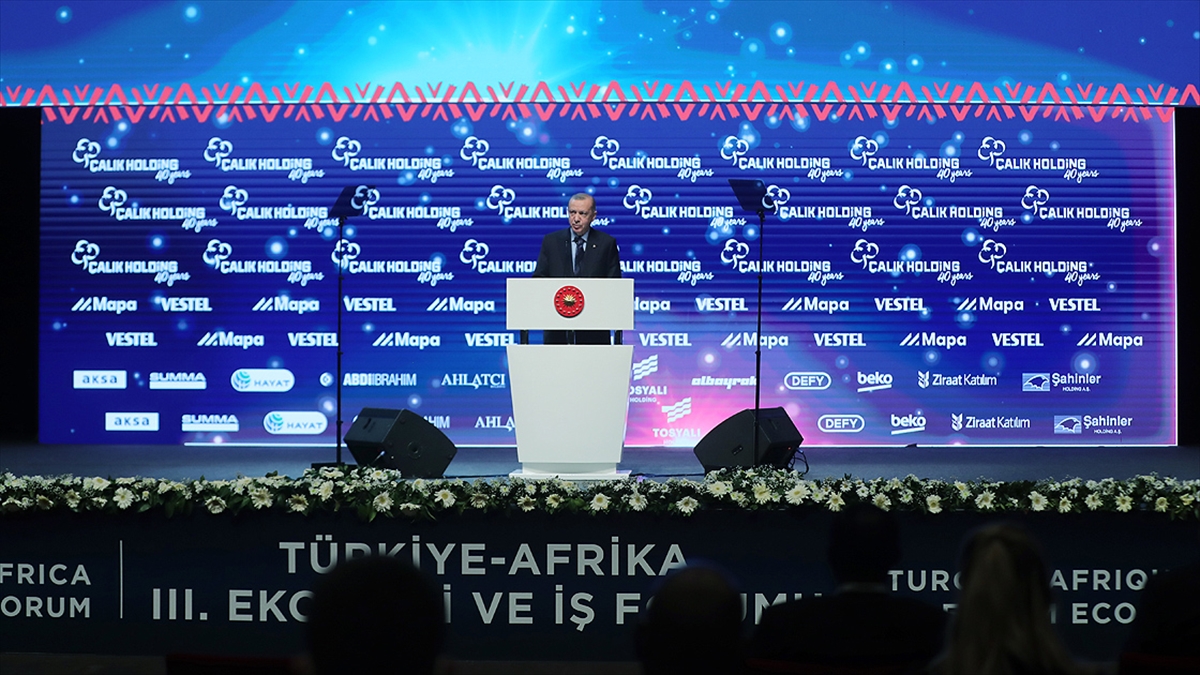 Cumhurbaşkanı Erdoğan: Hedefimiz Afrika Ülkeleriyle Ticaretimizi 75 Milyar Dolara Taşımak
