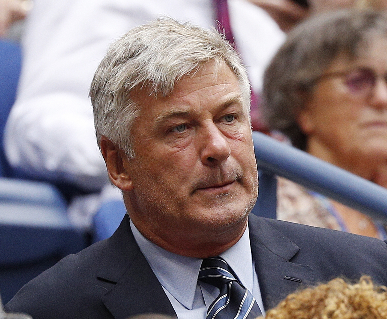 Film Setinde Kazara Görüntü Yönetmenini Öldüren Abd’li Aktör Baldwin’den İlk Açıklama