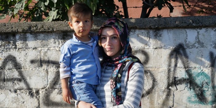 Köpeğin saldırısına uğrayan 3 yaşındaki çocuk ölümden döndü