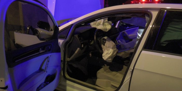 Ataşehir’de duvara çarpan şoför araçta bayıldı: 1 yaralı