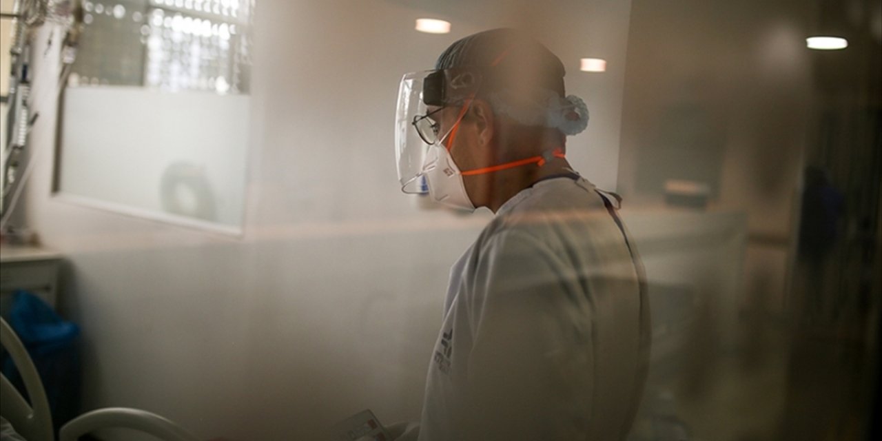 Türkiye'de 24 Bin 792 Kişinin Kovid-19 Testi Pozitif Çıktı, 195 Kişi Yaşamını Yitirdi