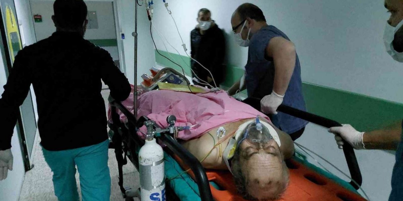 Samsun'da tamir ettikleri minibüsün altında kaldılar: 1 ölü 1 yaralı