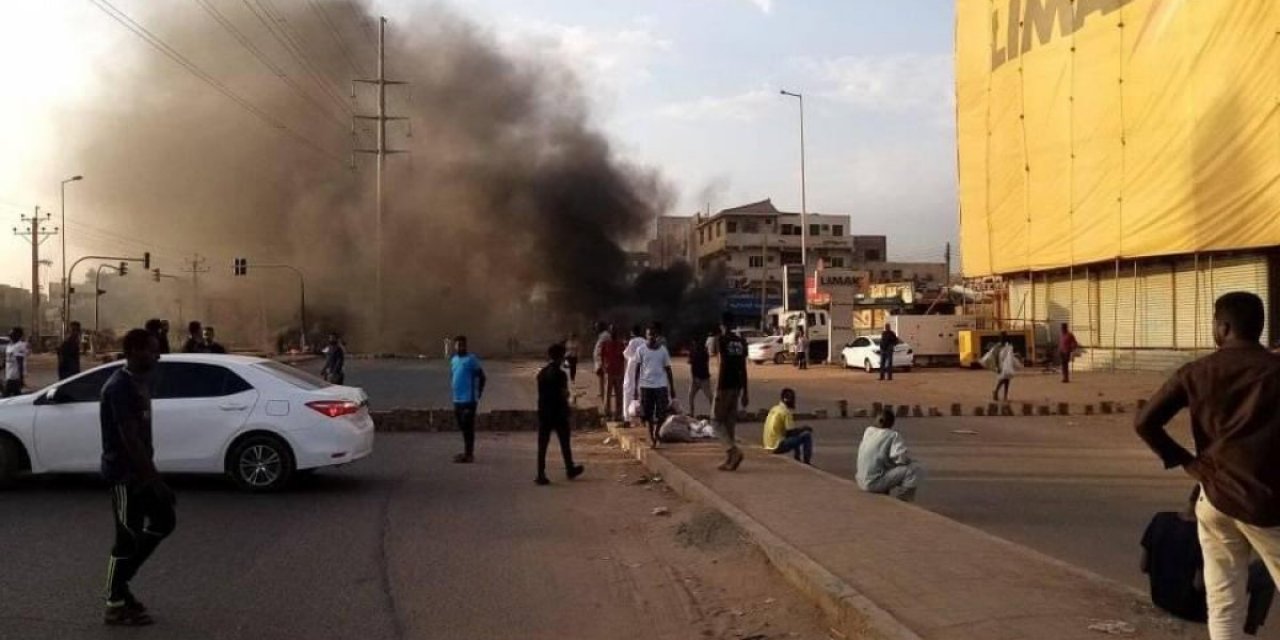 Sudan’da darbe girişimi: Başbakan ev hapsine alındı