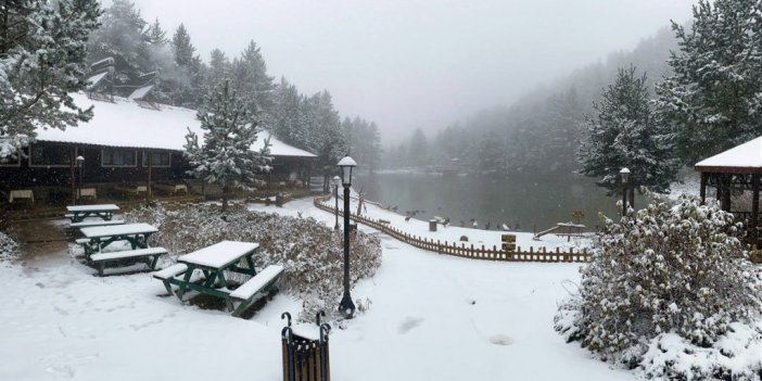 Limni gölü beyaza büründü