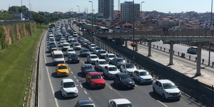 Trafiğe kaydı yapılan taşıt sayısı yüzde 3 azaldı
