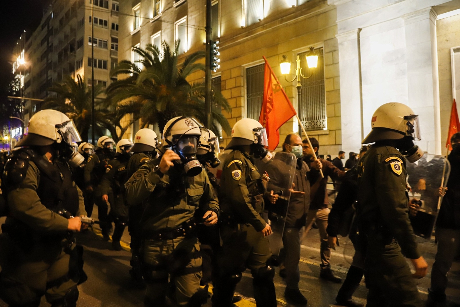 Yunanistan’da Polis Şiddetine Karşı Halk Sokaklara Döküldü