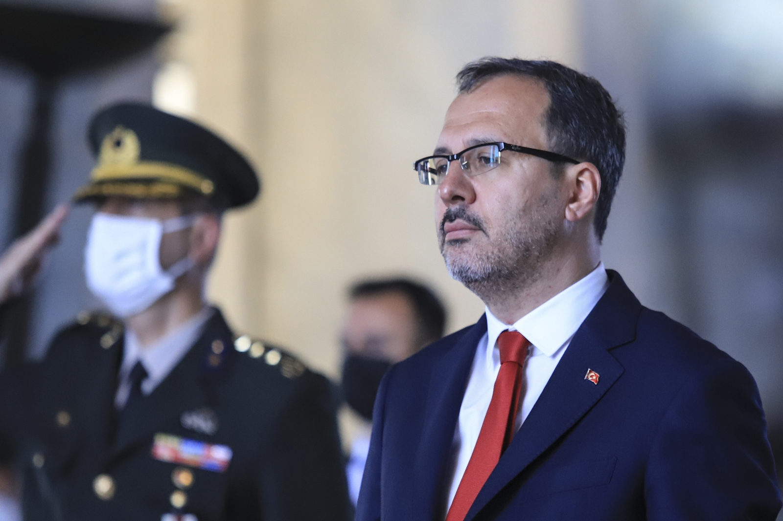 Bakan Kasapoğlu’ndan Şahika Ercümen’e Tebrik