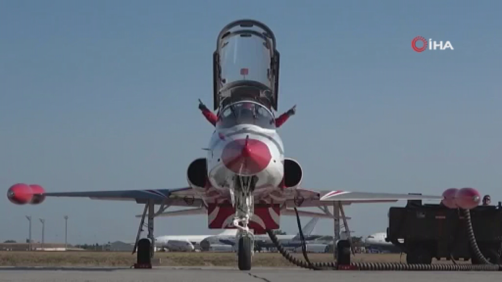 Türk Yıldızları Akrobasi Timinden Nefes Kesen Gösteri