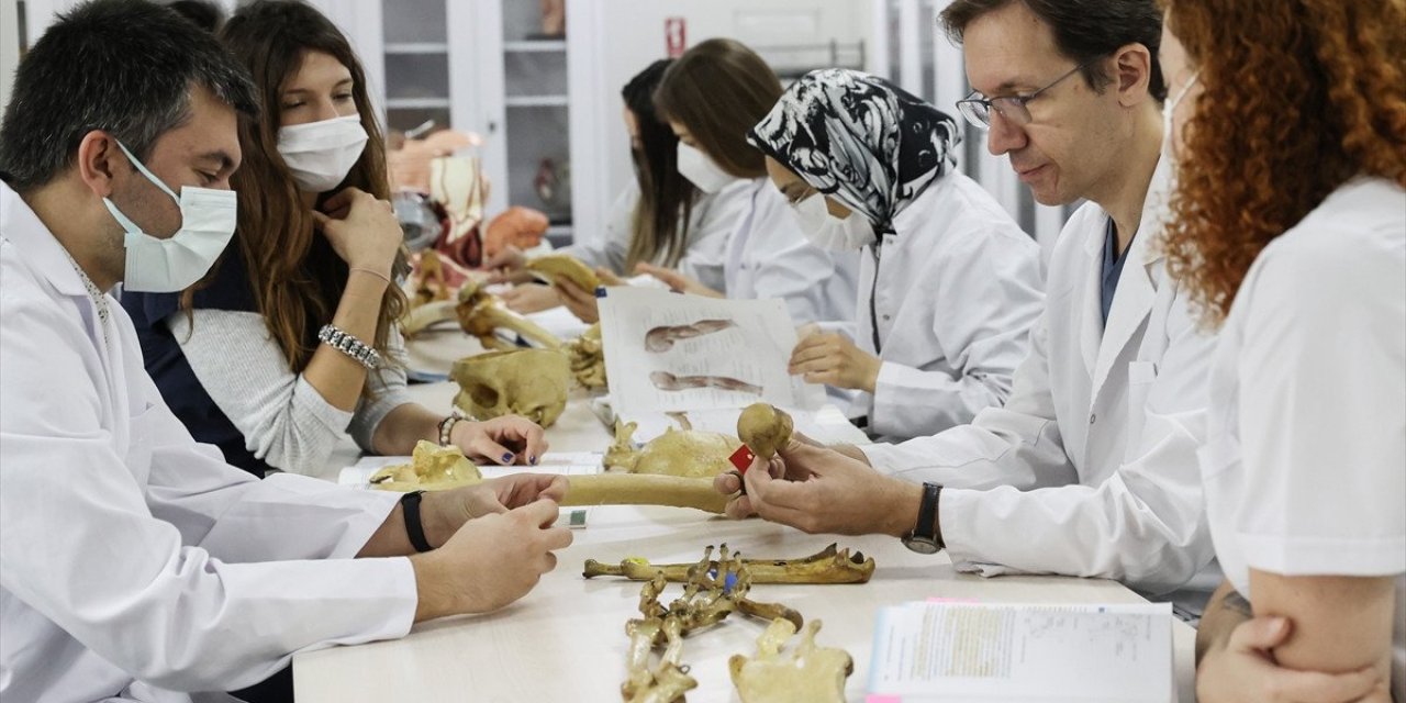 Tıp fakültesi öğrencileri için kadavra ithal ediliyor