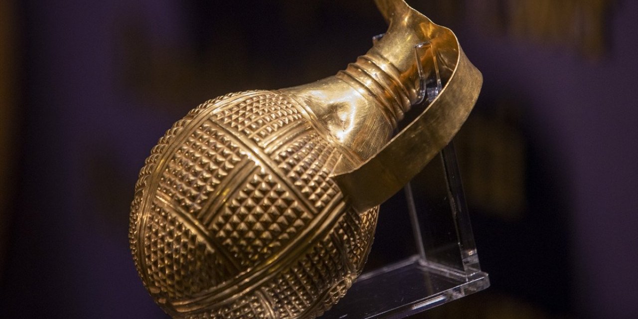 4 bin 250 yıllık altın gaga ağızlı testi Türkiye'ye iade edildi