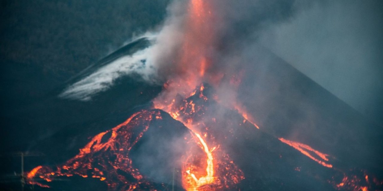 La Palma Yanardağı 3 ay daha lav püskürtecek