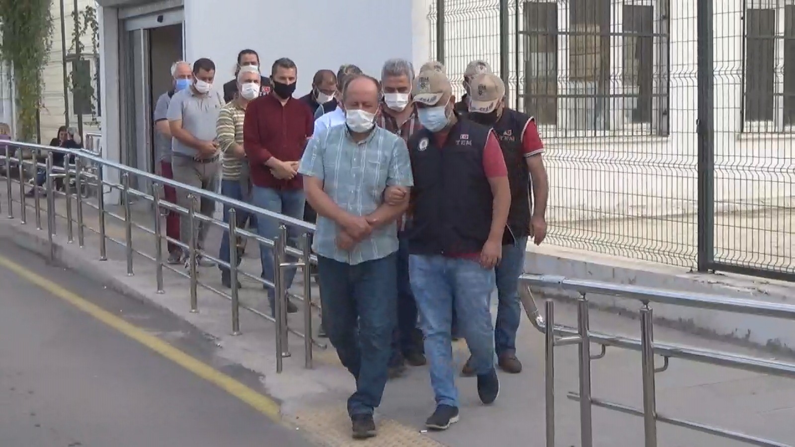 Hapis cezasıyla aranan 8 FETÖ’cü yakalandı