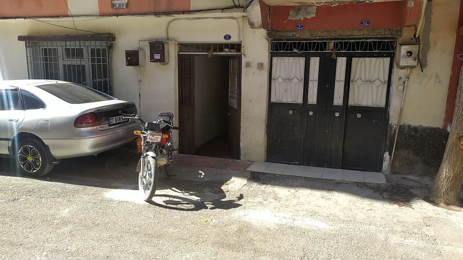 500 Lira Nafaka İsteyen Eşini 12 Yerinden Bıçakladı