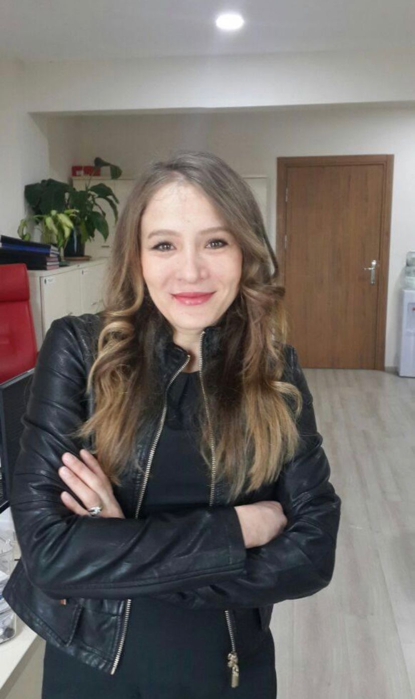 40 yaşındaki hemşire korona virüse yenildi