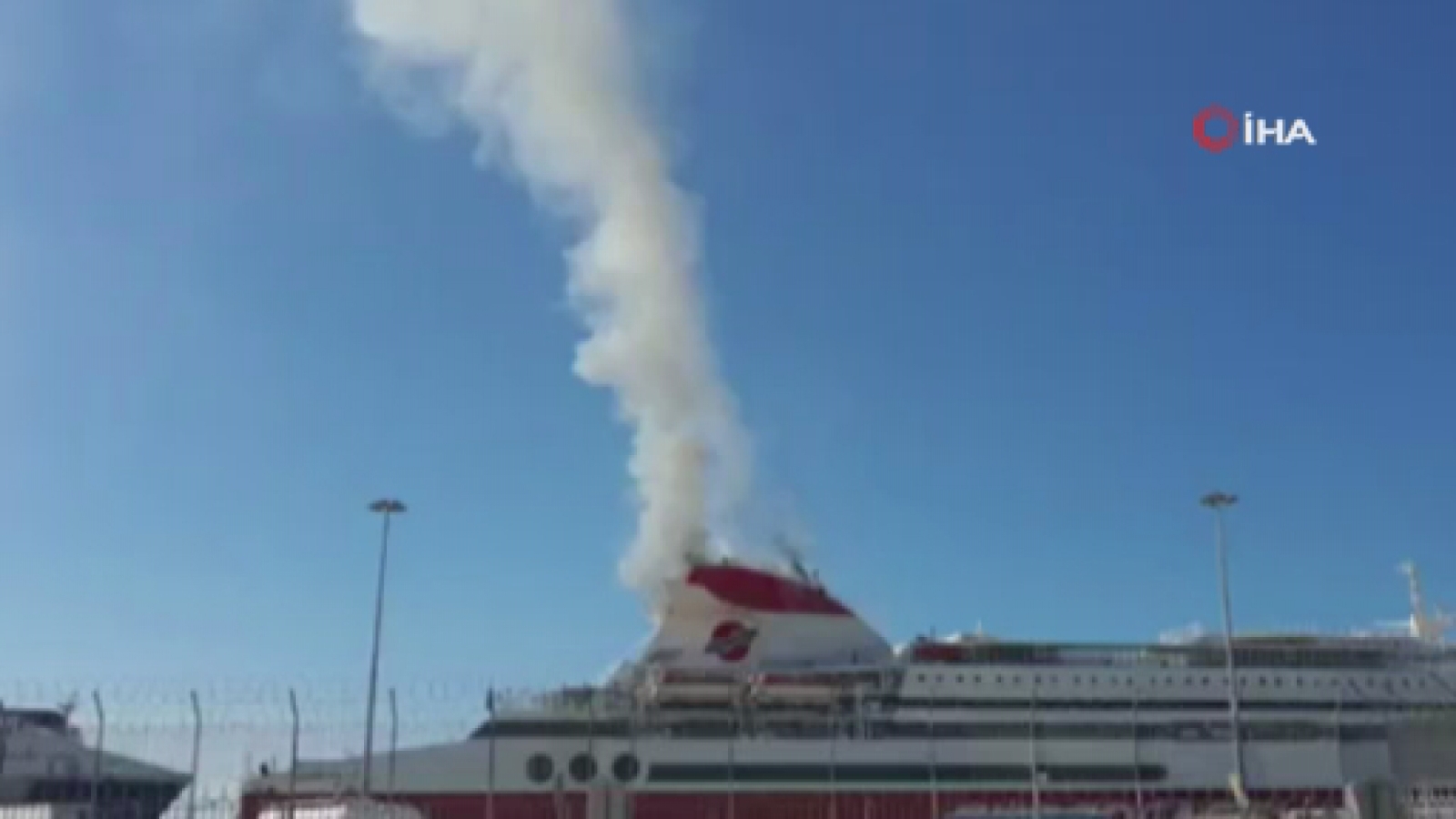 Yunanistan’da yolcu gemisinde yangın