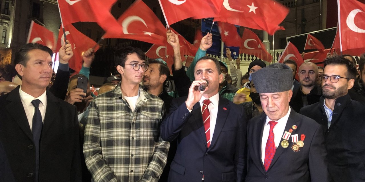 Cumhuriyetin 98. yılı Beyoğlu’nda coşkuyla kutlandı