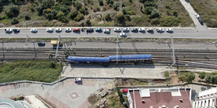 Raydan çıkan vagonlardaki hasar havadan görüntülendi