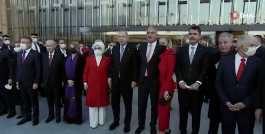 Cumhurbaşkanı AKM’ye geldi