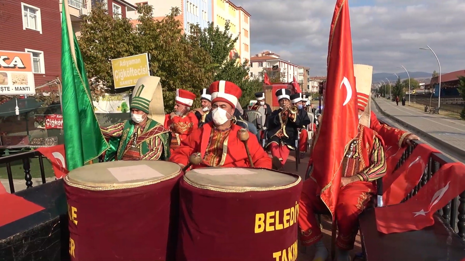 Tır Üzerinde Mehter Takımlı "Cumhuriyet Bayramı" Coşkusu