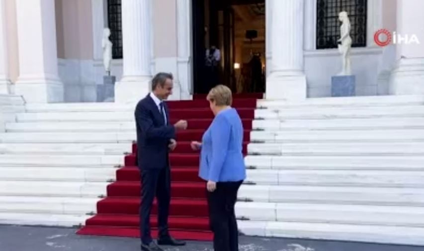 Merkel: “Türkiye Komşumuz Ve Müttefikimiz”