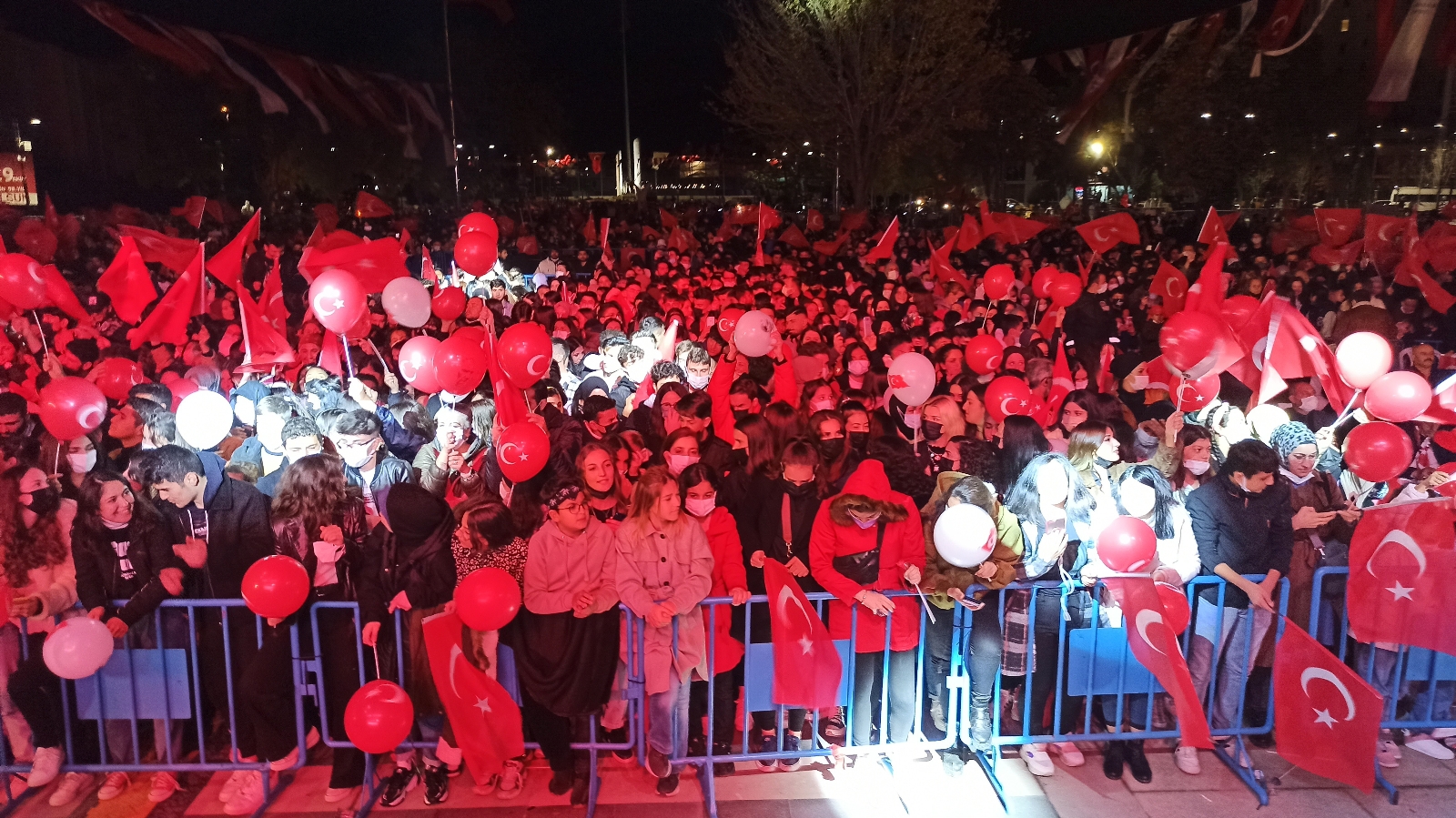 Büyükçekmece’de 29 Ekim Cumhuriyet Bayramı coşkuyla kutlandı