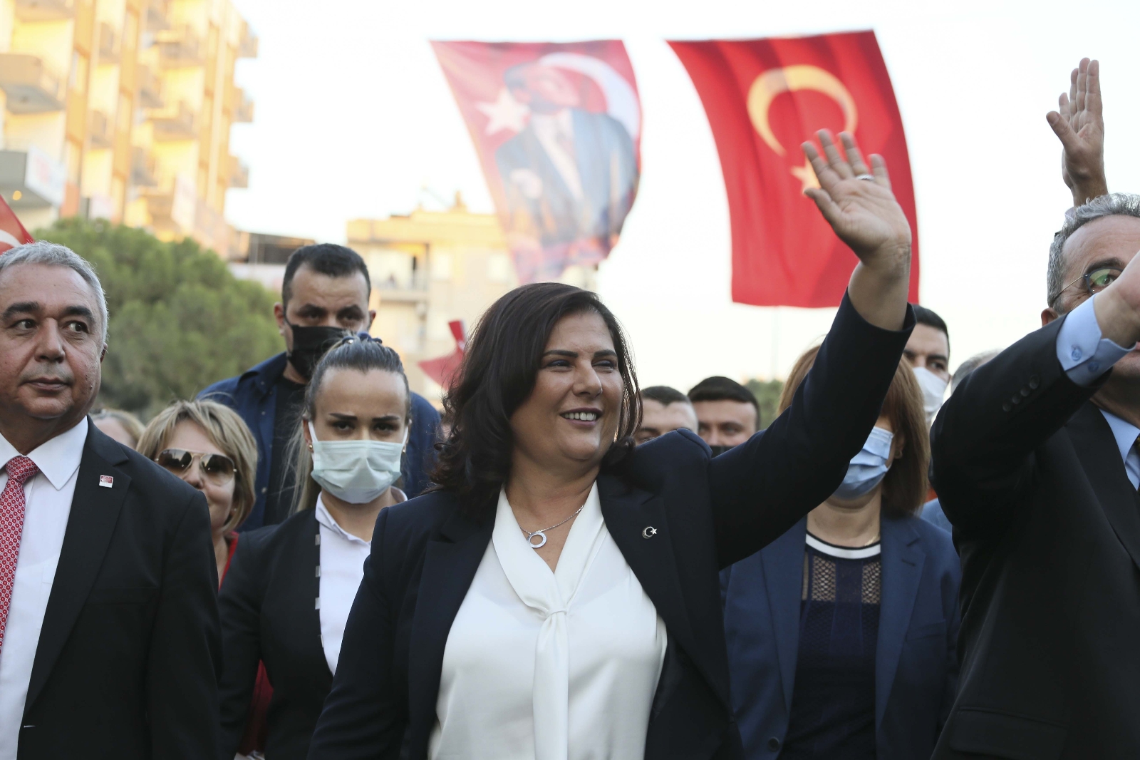 Aydın’da Binlerce Kişi Cumhuriyet Yürüyüşünde Sokaklara Döküldü