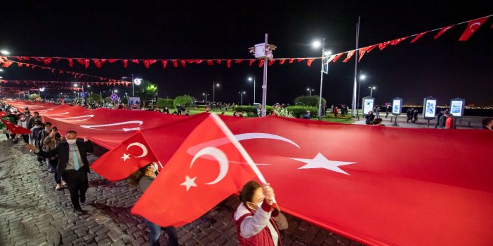 İzmir'de göz kamaştıran bayram coşkusu