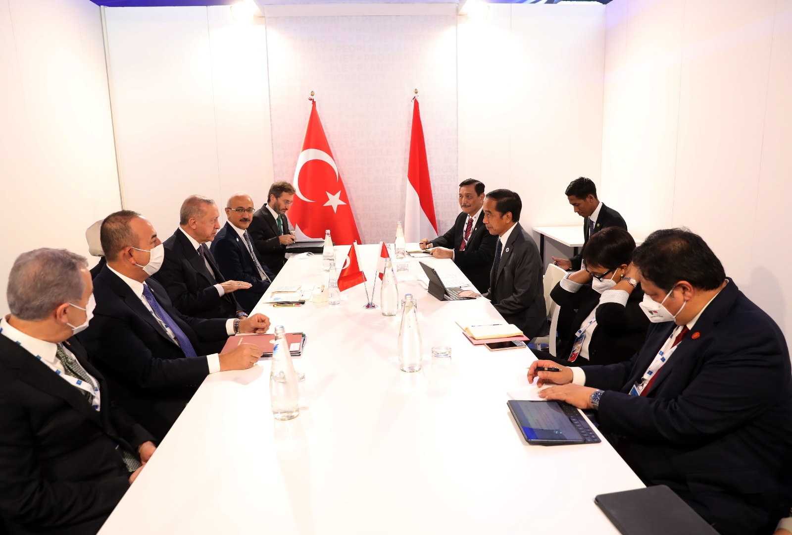 Cumhurbaşkanı Erdoğan, Endonezya Devlet Başkanı Widodo İle Görüştü