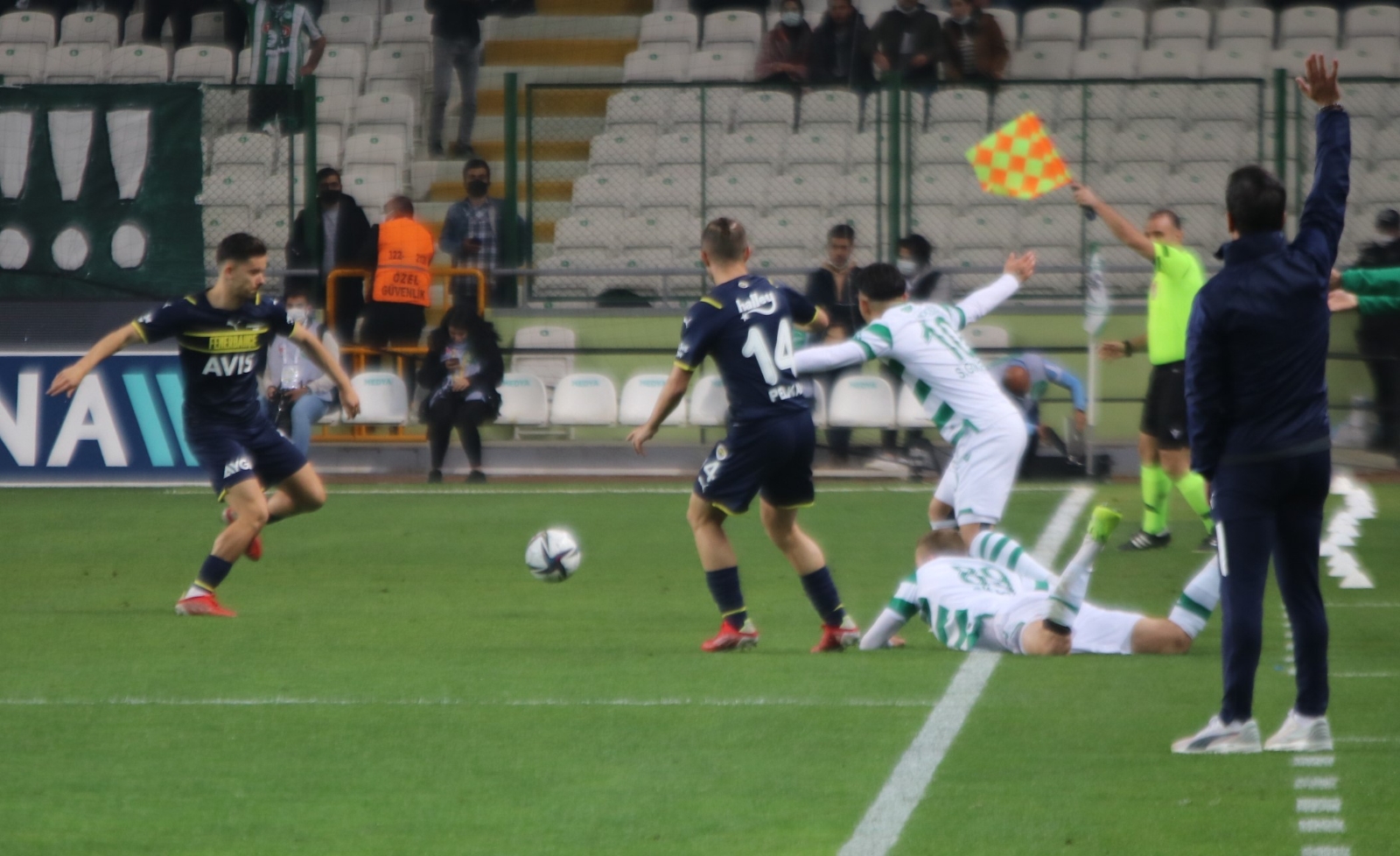 Spor Toto Süper Lig: Konyaspor: 2 - Fenerbahçe: 0 (maç Devam Ediyor)