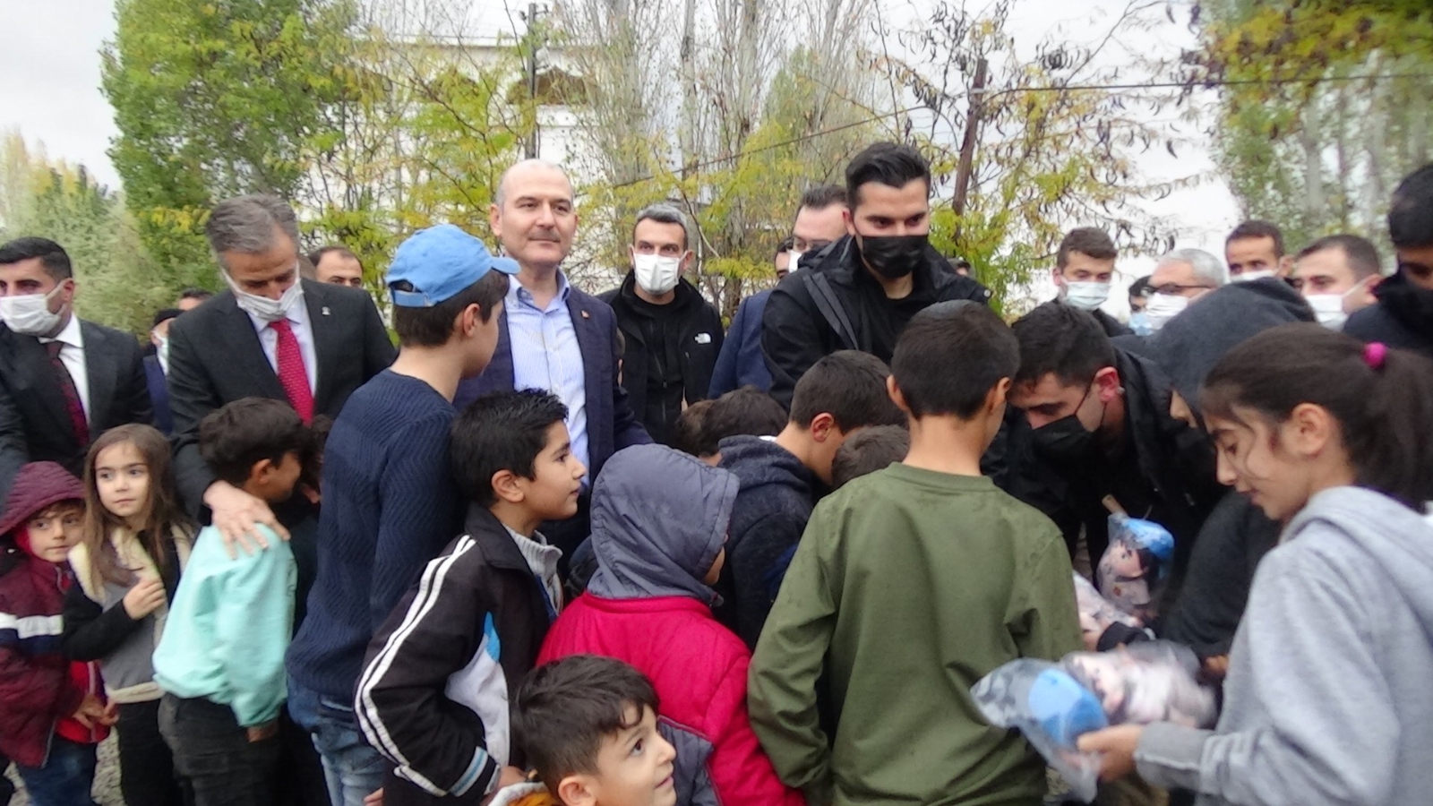 Bakan Soylu, Muş’ta nikah şahitliği yaptı