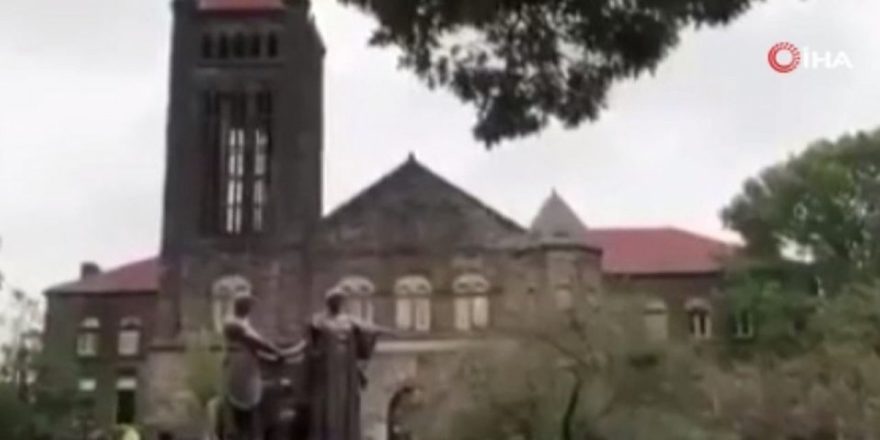 Almanya’da Cumhuriyet Bayramı kutlaması: Kilise çanı ile İstiklal Marşı çalındı