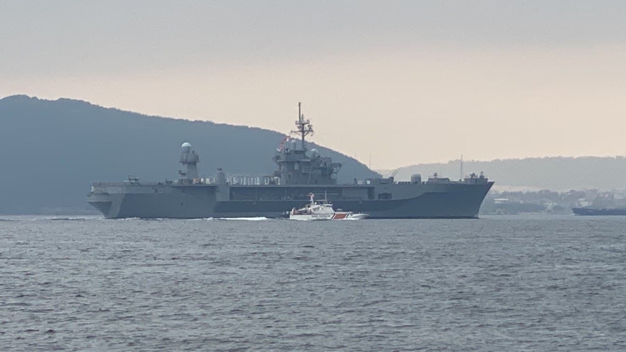ABD Savaş Gemisi Çanakkale Boğazı’ndan Geçti